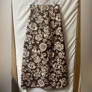 Vintage “Modern Juniors” upholstery style skirt. See desc. for sizing #10235